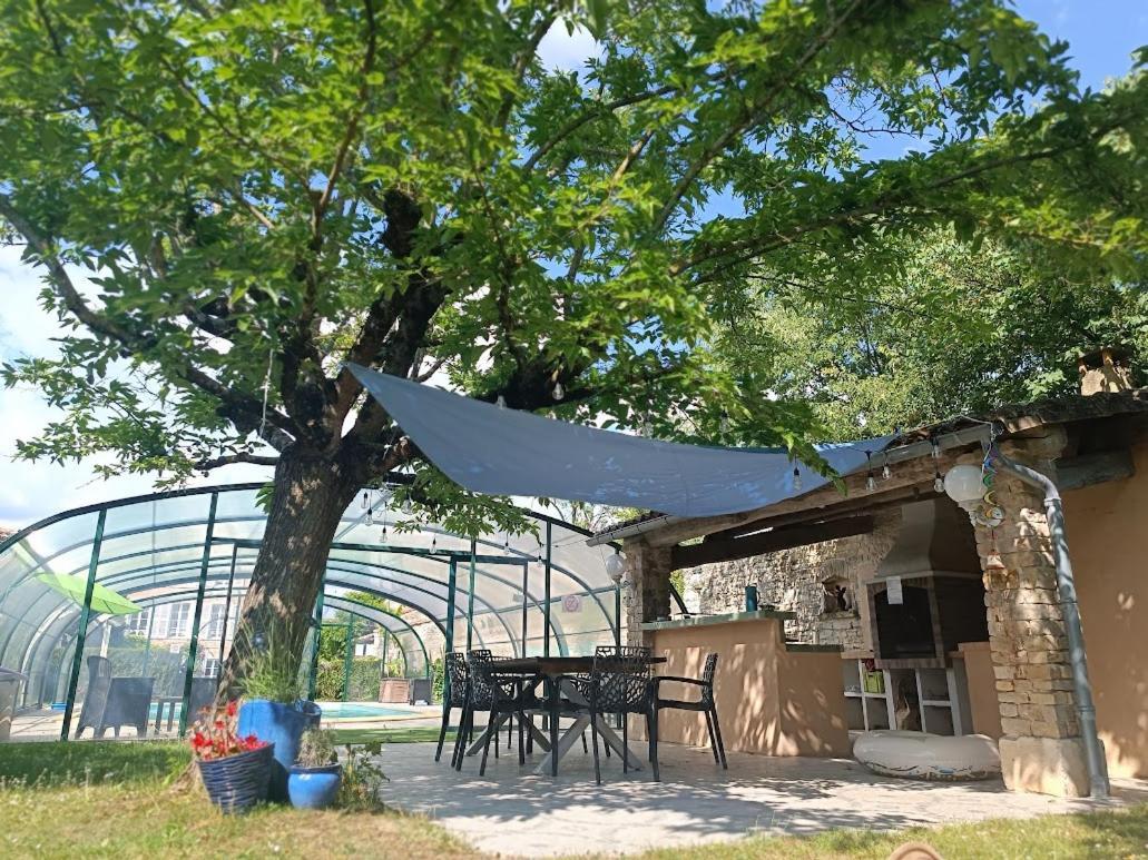 Bed and Breakfast Le Puits Sainte Claire Courçon Exterior foto